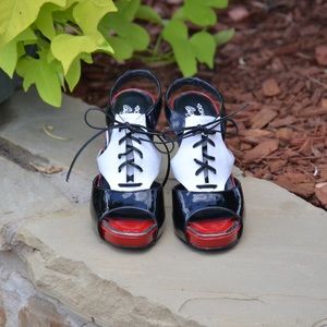 Donald J. Pliner Tuxedo Platform Sandal